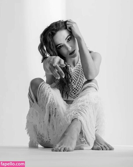 Larissa Schmiederer perfect actress pic