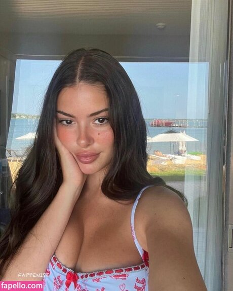 Noriella hd pornstar picture