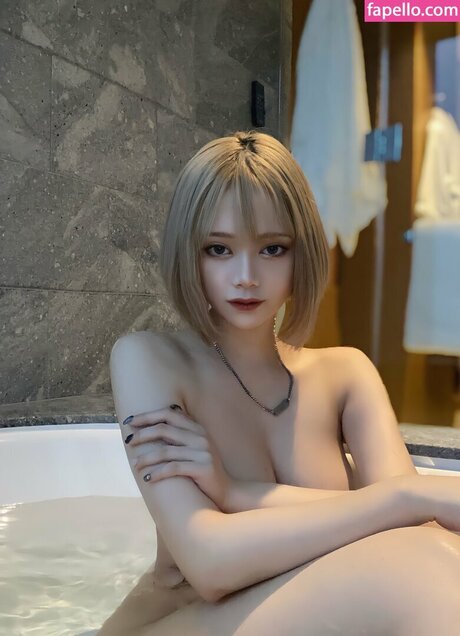 Yuriyuri Fanclub model beautiful photo