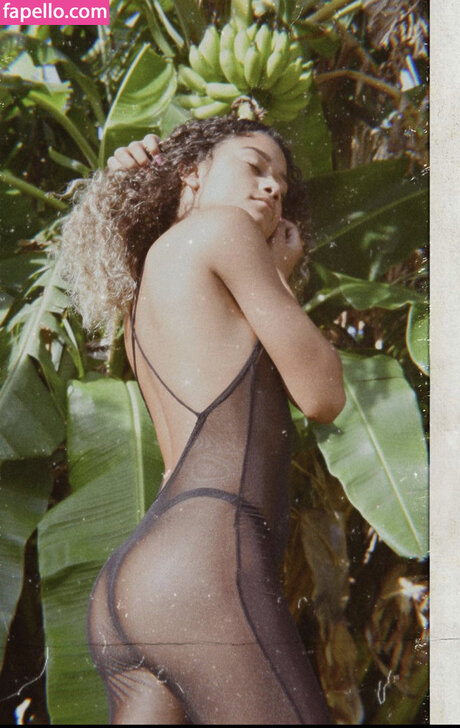 wahyne star nudes picture