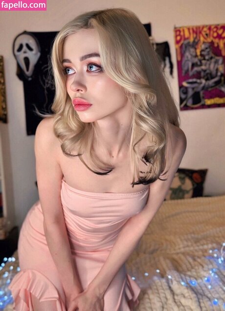 busty mom onlyfans hot naked image