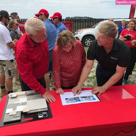 Pearl Farley nude pornstar gallery