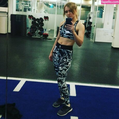 kristastreams exclusive model pics