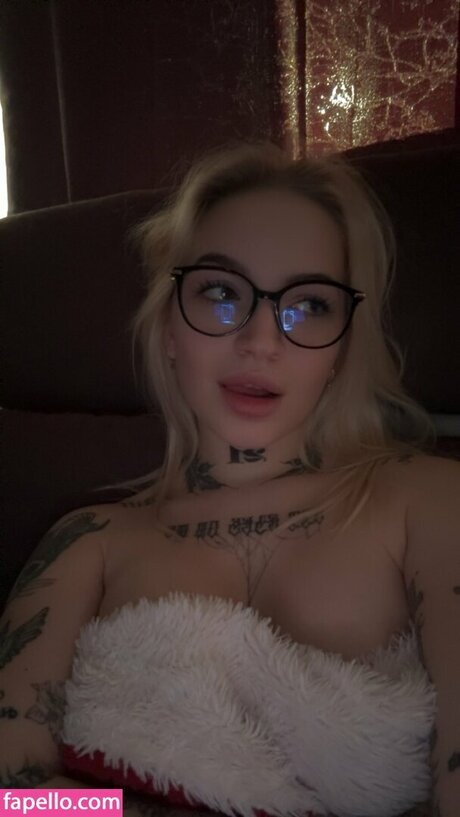 Szaszy baby star erotic gallery