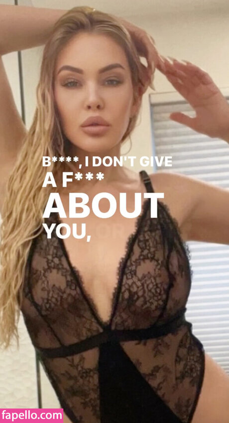 Shanna Moakler hot star images