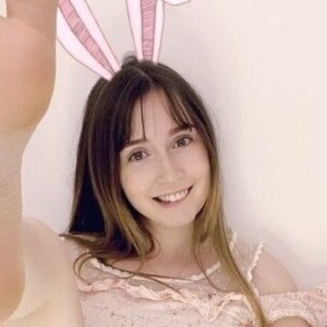 Kitten Kira sexy model photo