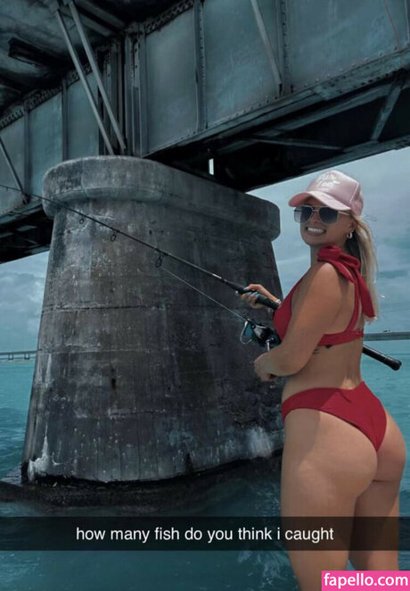 Cayla Vanderbaan star nude pics