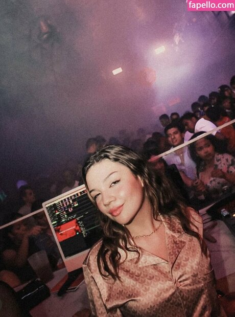 Melissa Domm star hd img