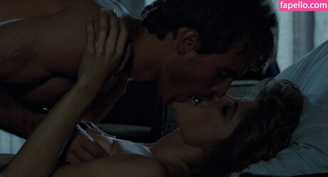 Linda Hamilton nude pornstar image