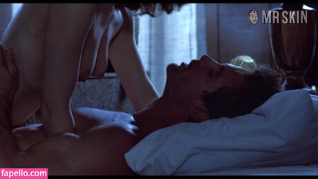 Linda Hamilton nice actress photos