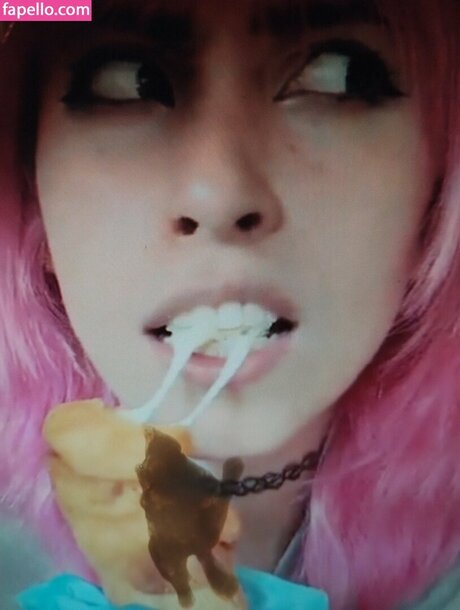 emetsuki model nude photos