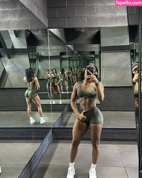 Tiara Howard model porn images