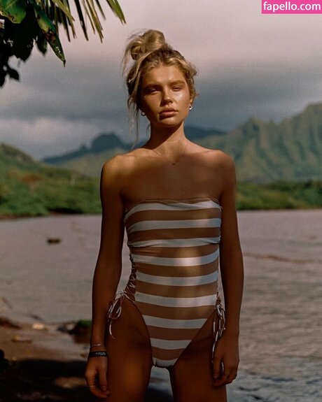 Ellie Thumann star adult photos