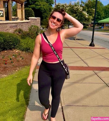 Rebecca Rogers model pretty picture