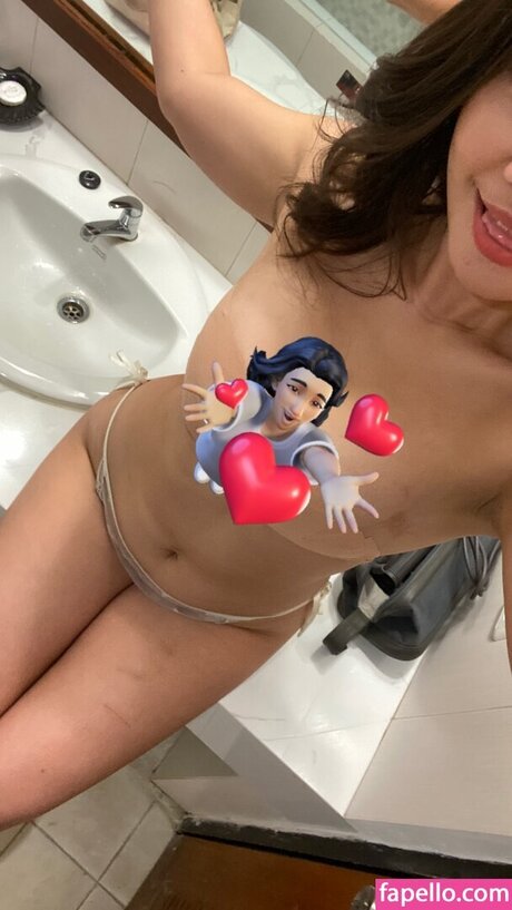 Manataudapat pretty model image