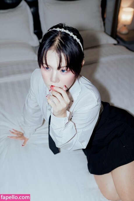 mumimumumin 02 star top pic