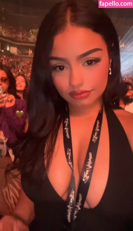 A vriell sexy actress pics