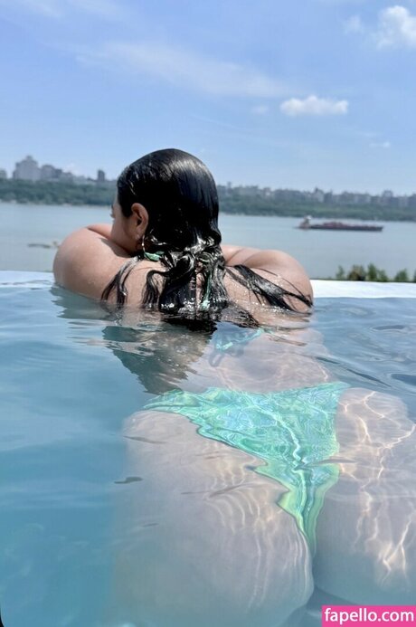 A vriell adult actress gallery