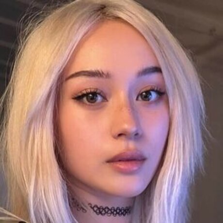 JadeyAnh pornstar pictures