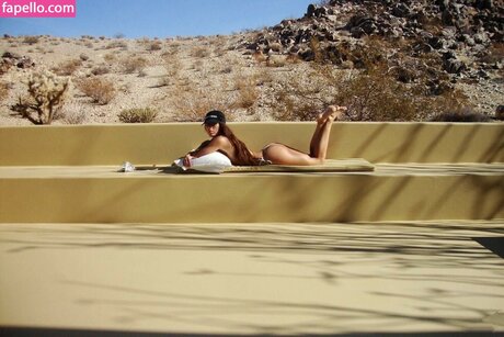 Nina Urgell Cloquell model hot archive