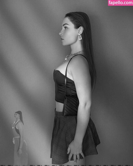 Tslanaxoxo model hd photo