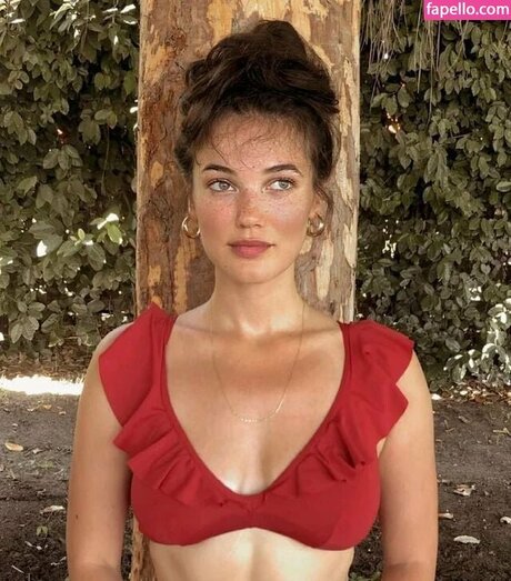 P nar Deniz star porn gallery