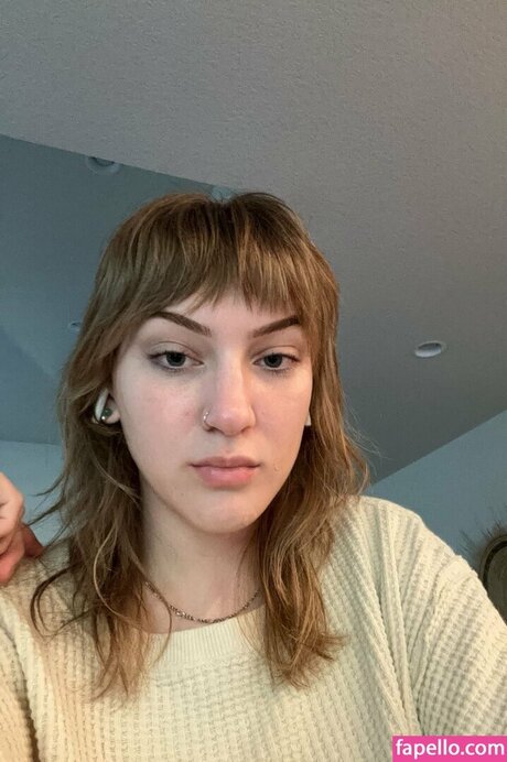 atrophicbtrfly xxx star image