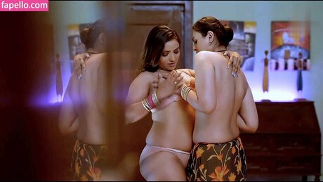 Shyna Khatri adult actress pics