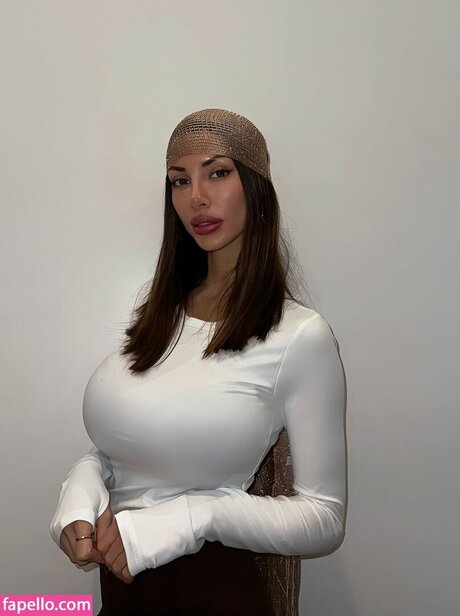 Oriana Tubiolo star sexy picture