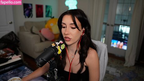 eyes onlyfans nude picture