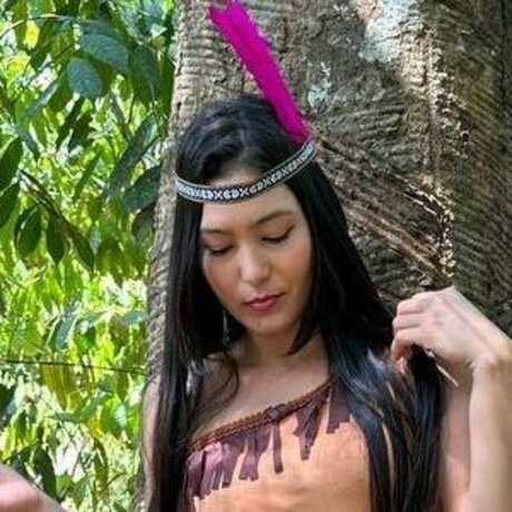 Thais Aruna star erotic images