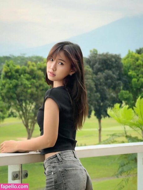 Leonazhen adult actress picture