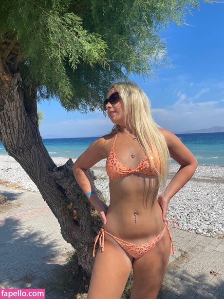 beach nude onlyfans top picture