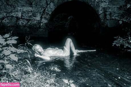 Eve Kovac model free pics