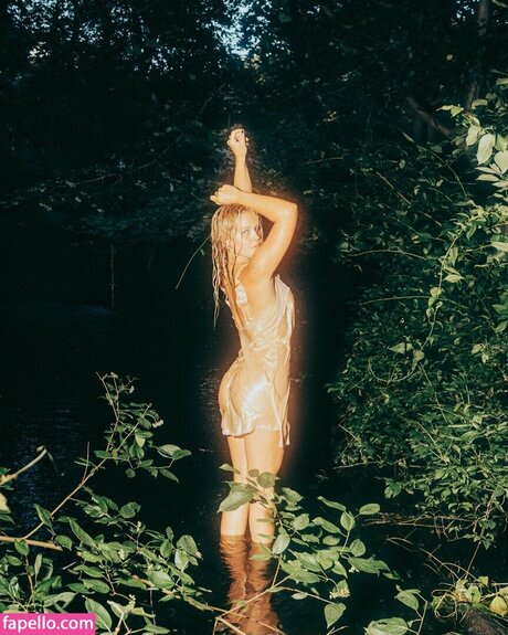 Eve Kovac free star photo