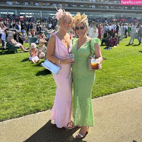 Sophie Williams pretty pornstar pictures