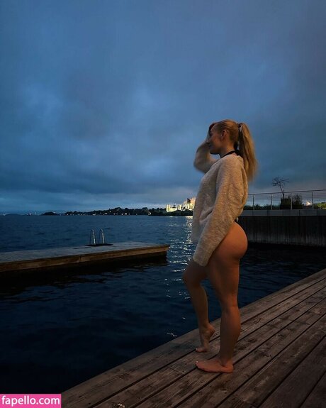 Silje Fredsvik sexy actress image