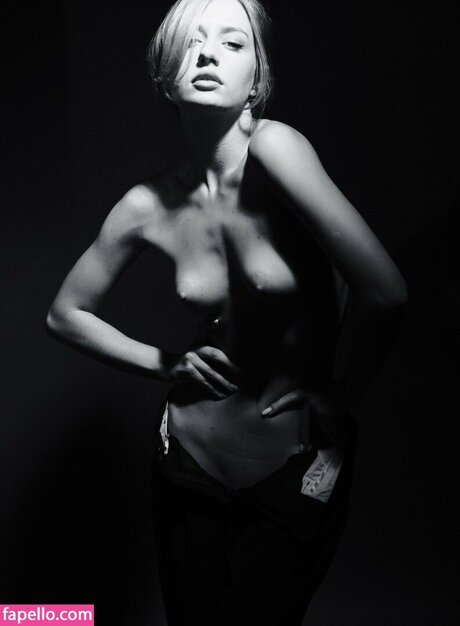 iolankaaa exclusive star photos