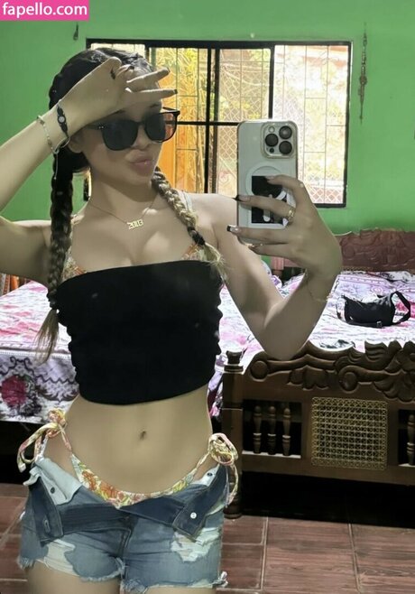 yessseeeniiaa exclusive model galleries