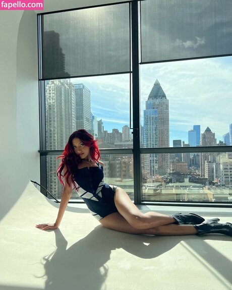 Lara Raj pornstar erotic galleries