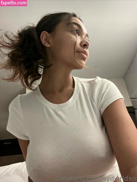 sydswrldxo nude star pictures