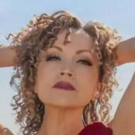 Gldngrl73 adult model pic