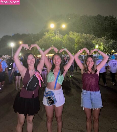 shoujolivia sexy pornstar image