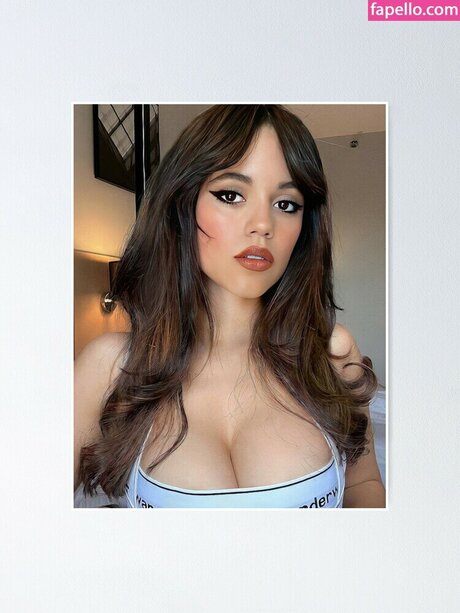 Jennaortega beautiful star photo