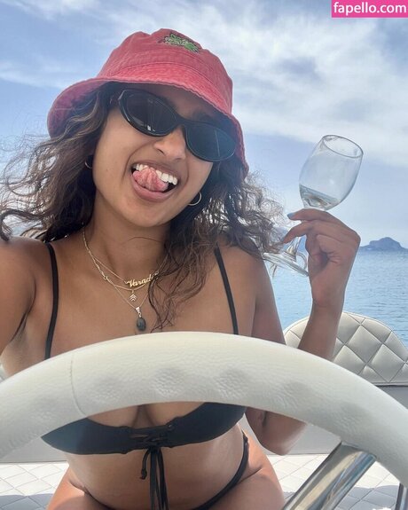 Varada Sethu star nude img