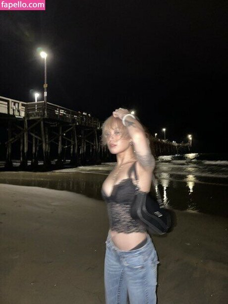 luna n3ra sexy actress picture