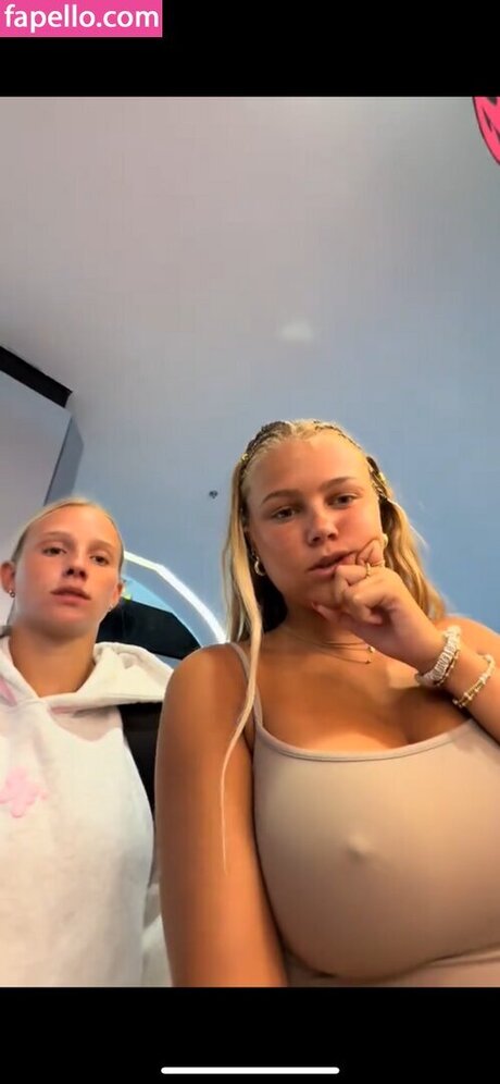 Avery Bracher model perfect pic