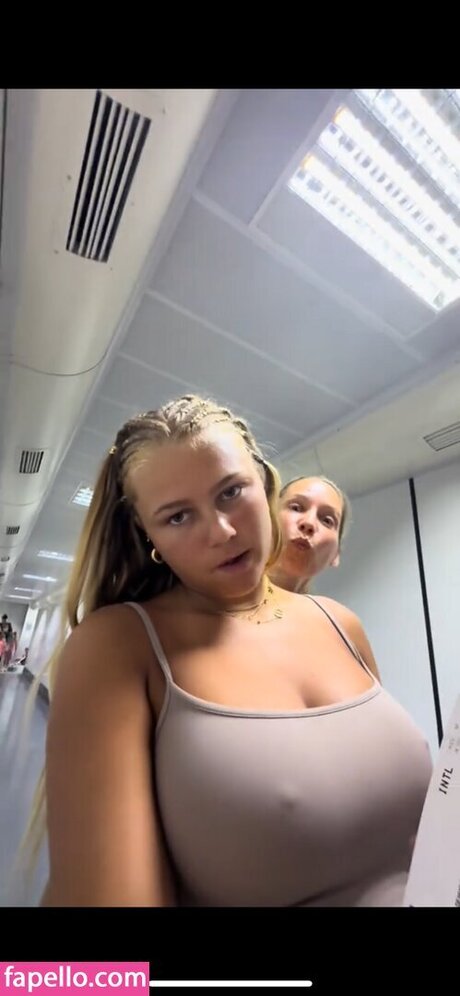 Avery Bracher pretty pornstar photos