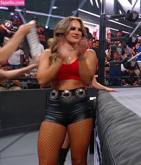 tiny onlyfans nudes photos