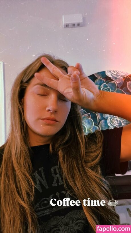 Fallon Henley hd star pics